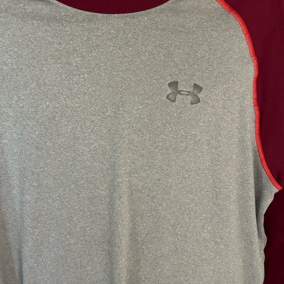 Under Armour HeatGear Raglan Top- Women’s LG/G / Gray Burgundy - Picture 2 of 5